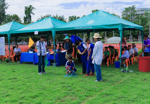 ภาพกิจกรรม  คณะวิทยาศาสตร์และเทคโนโลยี มหาวิทยาลัยราชภัฏกําแพงเพชร จัดการแข่งขันจรวดขวดน้ำ ระดับประถมศึกษา ระดับมัธยมศึกษาตอนต้น ระดับมัธยมศึกษาตอนปลาย ในงานสัปดาห์วิทยาศาสตร์แห่งชาติ ส่วนภูมิภาค ประจำปี 2568