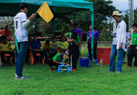 ภาพกิจกรรม  คณะวิทยาศาสตร์และเทคโนโลยี มหาวิทยาลัยราชภัฏกําแพงเพชร จัดการแข่งขันจรวดขวดน้ำ ระดับประถมศึกษา ระดับมัธยมศึกษาตอนต้น ระดับมัธยมศึกษาตอนปลาย ในงานสัปดาห์วิทยาศาสตร์แห่งชาติ ส่วนภูมิภาค ประจำปี 2568