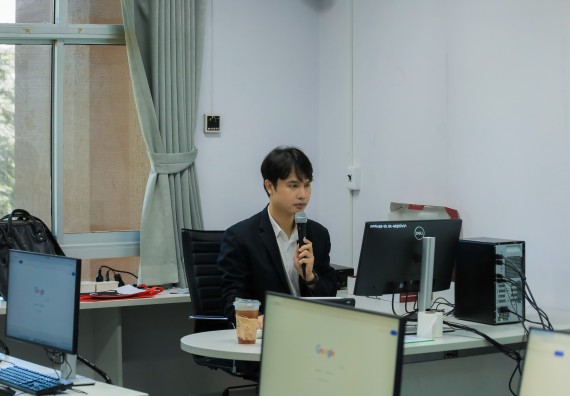 ภาพกิจกรรม    คณะวิทยาศาสตร์และเทคโนโลยี มหาวิทยาลัยราชภัฏกําแพงเพชร จัดกิจกรรมแลกเปลี่ยนเรียนรู้ เรื่อง การใช้ AI เพื่อประยุกต์ใช้ในชีวิตประจำวัน ในงานสัปดาห์วิทยาศาสตร์แห่งชาติ ส่วนภูมิภาค ประจำปี 2568