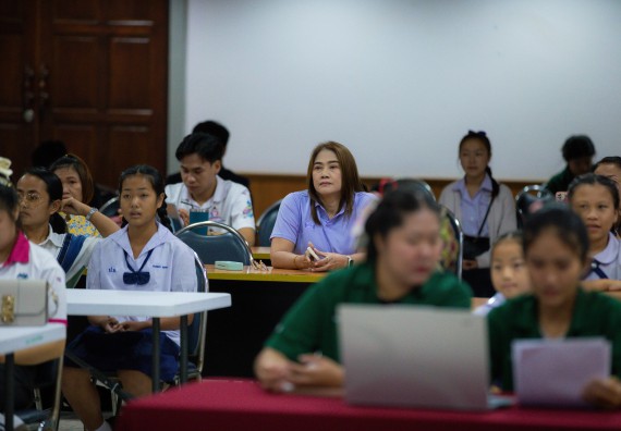 ภาพกิจกรรม  คณะวิทยาศาสตร์และเทคโนโลยี มหาวิทยาลัยราชภัฏกําแพงเพชร จัดการแข่งขันการพูดทางวิทยาศาสตร์ ระดับประถมศึกษา ระดับมัธยมศึกษาตอนต้น ระดับมัธยมศึกษาตอนปลาย ในงานสัปดาห์วิทยาศาสตร์แห่งชาติ ส่วนภูมิภาค ประจำปี 2568