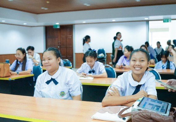 ภาพกิจกรรม  คณะวิทยาศาสตร์และเทคโนโลยี มหาวิทยาลัยราชภัฏกําแพงเพชร จัดการแข่งขันการพูดทางวิทยาศาสตร์ ระดับประถมศึกษา ระดับมัธยมศึกษาตอนต้น ระดับมัธยมศึกษาตอนปลาย ในงานสัปดาห์วิทยาศาสตร์แห่งชาติ ส่วนภูมิภาค ประจำปี 2568