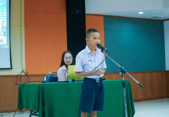 ภาพกิจกรรม  คณะวิทยาศาสตร์และเทคโนโลยี มหาวิทยาลัยราชภัฏกําแพงเพชร จัดการแข่งขันการพูดทางวิทยาศาสตร์ ระดับประถมศึกษา ระดับมัธยมศึกษาตอนต้น ระดับมัธยมศึกษาตอนปลาย ในงานสัปดาห์วิทยาศาสตร์แห่งชาติ ส่วนภูมิภาค ประจำปี 2568