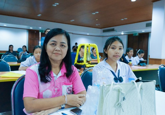 ภาพกิจกรรม  คณะวิทยาศาสตร์และเทคโนโลยี มหาวิทยาลัยราชภัฏกําแพงเพชร จัดการแข่งขันการพูดทางวิทยาศาสตร์ ระดับประถมศึกษา ระดับมัธยมศึกษาตอนต้น ระดับมัธยมศึกษาตอนปลาย ในงานสัปดาห์วิทยาศาสตร์แห่งชาติ ส่วนภูมิภาค ประจำปี 2568