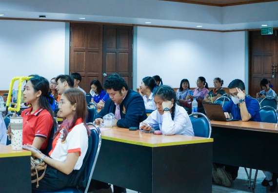 ภาพกิจกรรม  คณะวิทยาศาสตร์และเทคโนโลยี มหาวิทยาลัยราชภัฏกําแพงเพชร จัดการแข่งขันการพูดทางวิทยาศาสตร์ ระดับประถมศึกษา ระดับมัธยมศึกษาตอนต้น ระดับมัธยมศึกษาตอนปลาย ในงานสัปดาห์วิทยาศาสตร์แห่งชาติ ส่วนภูมิภาค ประจำปี 2568