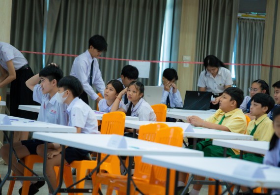 ภาพกิจกรรม  คณะวิทยาศาสตร์และเทคโนโลยี มหาวิทยาลัยราชภัฏกําแพงเพชร จัดการแข่งขันตอบปัญหาวิทยาศาสตร์ ระดับประถมศึกษาตอนปลาย ระดับมัธยมศึกษาตอนต้น ระดับมัธยมศึกษาตอนปลาย ในงานสัปดาห์วิทยาศาสตร์แห่งชาติ ส่วนภูมิภาค ประจำปี 2568