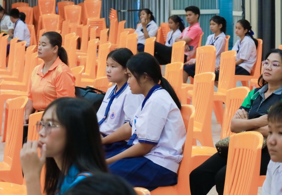 ภาพกิจกรรม  คณะวิทยาศาสตร์และเทคโนโลยี มหาวิทยาลัยราชภัฏกําแพงเพชร จัดการแข่งขันตอบปัญหาวิทยาศาสตร์ ระดับประถมศึกษาตอนปลาย ระดับมัธยมศึกษาตอนต้น ระดับมัธยมศึกษาตอนปลาย ในงานสัปดาห์วิทยาศาสตร์แห่งชาติ ส่วนภูมิภาค ประจำปี 2568