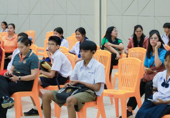 ภาพกิจกรรม  คณะวิทยาศาสตร์และเทคโนโลยี มหาวิทยาลัยราชภัฏกําแพงเพชร จัดการแข่งขันตอบปัญหาวิทยาศาสตร์ ระดับประถมศึกษาตอนปลาย ระดับมัธยมศึกษาตอนต้น ระดับมัธยมศึกษาตอนปลาย ในงานสัปดาห์วิทยาศาสตร์แห่งชาติ ส่วนภูมิภาค ประจำปี 2568