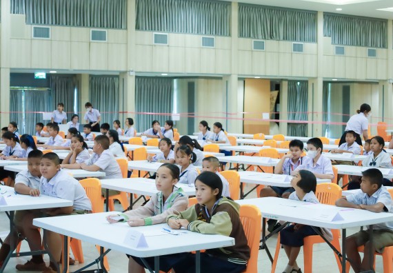 ภาพกิจกรรม  คณะวิทยาศาสตร์และเทคโนโลยี มหาวิทยาลัยราชภัฏกําแพงเพชร จัดการแข่งขันตอบปัญหาวิทยาศาสตร์ ระดับประถมศึกษาตอนปลาย ระดับมัธยมศึกษาตอนต้น ระดับมัธยมศึกษาตอนปลาย ในงานสัปดาห์วิทยาศาสตร์แห่งชาติ ส่วนภูมิภาค ประจำปี 2568