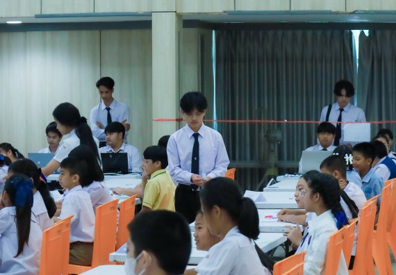 ภาพกิจกรรม  คณะวิทยาศาสตร์และเทคโนโลยี มหาวิทยาลัยราชภัฏกําแพงเพชร จัดการแข่งขันตอบปัญหาวิทยาศาสตร์ ระดับประถมศึกษาตอนปลาย ระดับมัธยมศึกษาตอนต้น ระดับมัธยมศึกษาตอนปลาย ในงานสัปดาห์วิทยาศาสตร์แห่งชาติ ส่วนภูมิภาค ประจำปี 2568