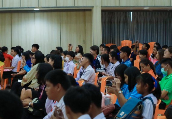 ภาพกิจกรรม  คณะวิทยาศาสตร์และเทคโนโลยี มหาวิทยาลัยราชภัฏกําแพงเพชร จัดการแข่งขันตอบปัญหาวิทยาศาสตร์ ระดับประถมศึกษาตอนปลาย ระดับมัธยมศึกษาตอนต้น ระดับมัธยมศึกษาตอนปลาย ในงานสัปดาห์วิทยาศาสตร์แห่งชาติ ส่วนภูมิภาค ประจำปี 2568