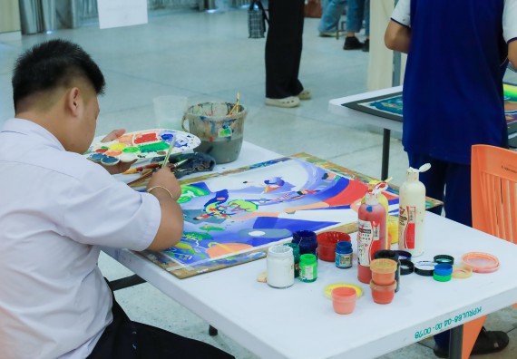 ภาพกิจกรรม  คณะวิทยาศาสตร์และเทคโนโลยี มหาวิทยาลัยราชภัฏกําแพงเพชร จัดการประกวดภาพวาดจินตนาการทางวิทยาศาสตร์ ระดับประถมศึกษาตอนปลาย ระดับมัธยมศึกษาตอนต้น ระดับมัธยมศึกษาตอนปลาย ในงานสัปดาห์วิทยาศาสตร์แห่งชาติ ส่วนภูมิภาค ประจำปี 2568