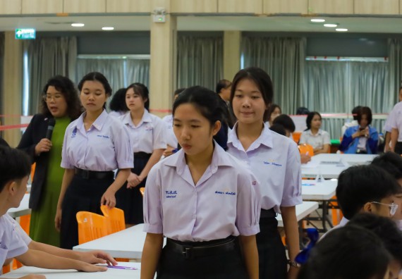 ภาพกิจกรรม  คณะวิทยาศาสตร์และเทคโนโลยี มหาวิทยาลัยราชภัฏกําแพงเพชร จัดการแข่งขันตอบปัญหาวิทยาศาสตร์ ระดับประถมศึกษาตอนปลาย ระดับมัธยมศึกษาตอนต้น ระดับมัธยมศึกษาตอนปลาย ในงานสัปดาห์วิทยาศาสตร์แห่งชาติ ส่วนภูมิภาค ประจำปี 2568