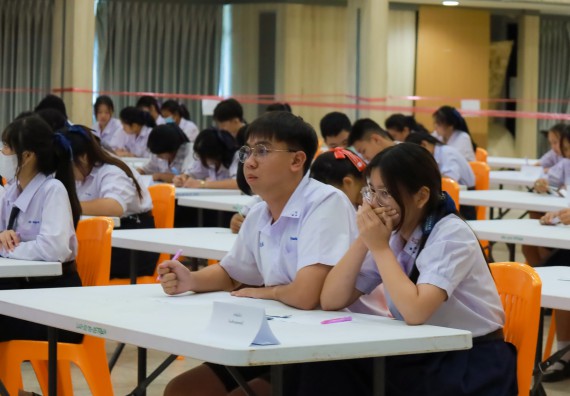 ภาพกิจกรรม  คณะวิทยาศาสตร์และเทคโนโลยี มหาวิทยาลัยราชภัฏกําแพงเพชร จัดการแข่งขันตอบปัญหาวิทยาศาสตร์ ระดับประถมศึกษาตอนปลาย ระดับมัธยมศึกษาตอนต้น ระดับมัธยมศึกษาตอนปลาย ในงานสัปดาห์วิทยาศาสตร์แห่งชาติ ส่วนภูมิภาค ประจำปี 2568