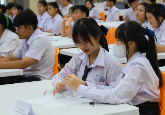 ภาพกิจกรรม  คณะวิทยาศาสตร์และเทคโนโลยี มหาวิทยาลัยราชภัฏกําแพงเพชร จัดการแข่งขันตอบปัญหาวิทยาศาสตร์ ระดับประถมศึกษาตอนปลาย ระดับมัธยมศึกษาตอนต้น ระดับมัธยมศึกษาตอนปลาย ในงานสัปดาห์วิทยาศาสตร์แห่งชาติ ส่วนภูมิภาค ประจำปี 2568