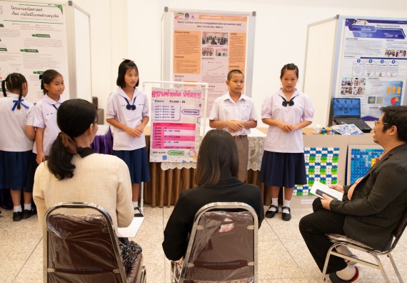 ภาพกิจกรรม  หลักสูตรสาขาวิชาคณิตศาสตร์ประยุกต์ คณะวิทยาศาสตร์และเทคโนโลยี มหาวิทยาลัยราชภัฏกำแพงเพชร จะดำเนินการจัดกิจกรรมนิทรรศการแสดงผลงานและสัมมนาโครงงานทางคณิตศาสตร์