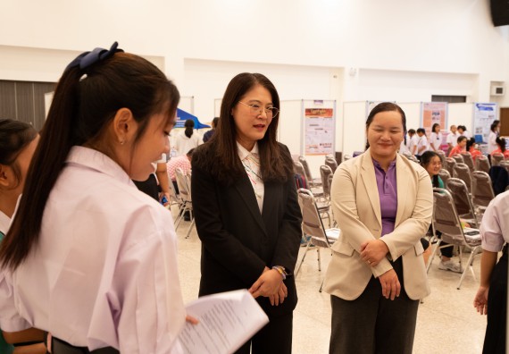 ภาพกิจกรรม  หลักสูตรสาขาวิชาคณิตศาสตร์ประยุกต์ คณะวิทยาศาสตร์และเทคโนโลยี มหาวิทยาลัยราชภัฏกำแพงเพชร จะดำเนินการจัดกิจกรรมนิทรรศการแสดงผลงานและสัมมนาโครงงานทางคณิตศาสตร์