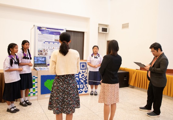 ภาพกิจกรรม  หลักสูตรสาขาวิชาคณิตศาสตร์ประยุกต์ คณะวิทยาศาสตร์และเทคโนโลยี มหาวิทยาลัยราชภัฏกำแพงเพชร จะดำเนินการจัดกิจกรรมนิทรรศการแสดงผลงานและสัมมนาโครงงานทางคณิตศาสตร์