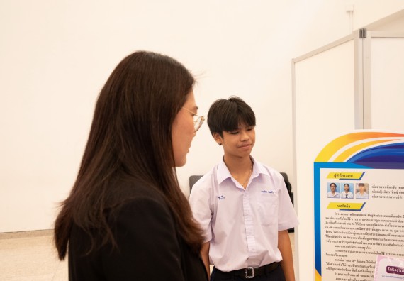 ภาพกิจกรรม  หลักสูตรสาขาวิชาคณิตศาสตร์ประยุกต์ คณะวิทยาศาสตร์และเทคโนโลยี มหาวิทยาลัยราชภัฏกำแพงเพชร จะดำเนินการจัดกิจกรรมนิทรรศการแสดงผลงานและสัมมนาโครงงานทางคณิตศาสตร์