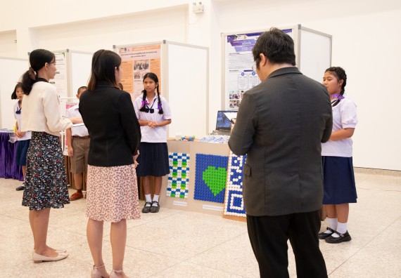 ภาพกิจกรรม  หลักสูตรสาขาวิชาคณิตศาสตร์ประยุกต์ คณะวิทยาศาสตร์และเทคโนโลยี มหาวิทยาลัยราชภัฏกำแพงเพชร จะดำเนินการจัดกิจกรรมนิทรรศการแสดงผลงานและสัมมนาโครงงานทางคณิตศาสตร์