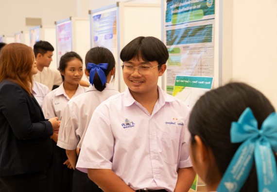 ภาพกิจกรรม  หลักสูตรสาขาวิชาคณิตศาสตร์ประยุกต์ คณะวิทยาศาสตร์และเทคโนโลยี มหาวิทยาลัยราชภัฏกำแพงเพชร จะดำเนินการจัดกิจกรรมนิทรรศการแสดงผลงานและสัมมนาโครงงานทางคณิตศาสตร์
