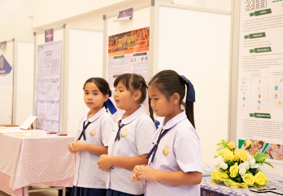 ภาพกิจกรรม  หลักสูตรสาขาวิชาคณิตศาสตร์ประยุกต์ คณะวิทยาศาสตร์และเทคโนโลยี มหาวิทยาลัยราชภัฏกำแพงเพชร จะดำเนินการจัดกิจกรรมนิทรรศการแสดงผลงานและสัมมนาโครงงานทางคณิตศาสตร์