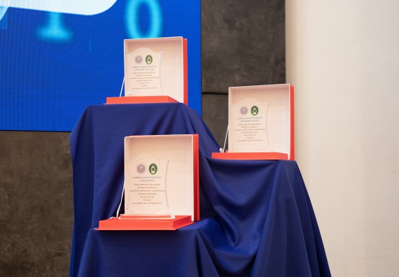 ภาพกิจกรรม  หลักสูตรสาขาวิชาคณิตศาสตร์ประยุกต์ คณะวิทยาศาสตร์และเทคโนโลยี มหาวิทยาลัยราชภัฏกำแพงเพชร จะดำเนินการจัดกิจกรรมนิทรรศการแสดงผลงานและสัมมนาโครงงานทางคณิตศาสตร์