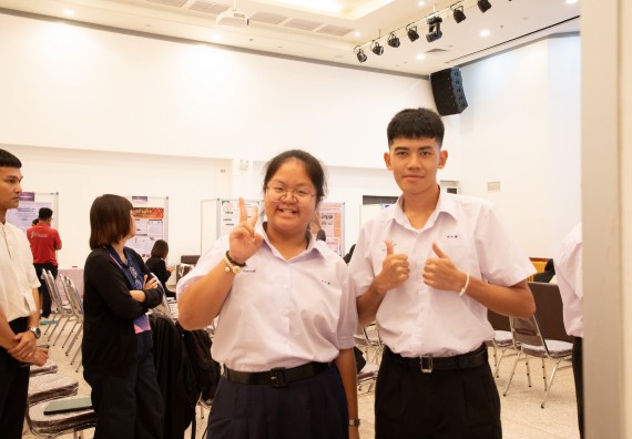 ภาพกิจกรรม  หลักสูตรสาขาวิชาคณิตศาสตร์ประยุกต์ คณะวิทยาศาสตร์และเทคโนโลยี มหาวิทยาลัยราชภัฏกำแพงเพชร จะดำเนินการจัดกิจกรรมนิทรรศการแสดงผลงานและสัมมนาโครงงานทางคณิตศาสตร์