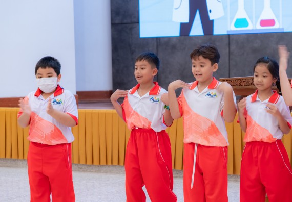 ภาพกิจกรรม  คณะวิทยาศาสตร์และเทคโนโลยี มหาวิทยาลัยราชภัฏกำแพงเพชร ร่วมกับโรงเรียนอนุบาลกำแพงเพชร จัดกิจกรรมสะเต็มศึกษา ตามโครงการฝึกทักษะเพื่อพัฒนาอุจฉริยะภาพวิทยาศาสตร์