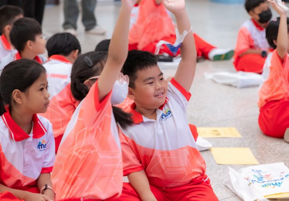 ภาพกิจกรรม  คณะวิทยาศาสตร์และเทคโนโลยี มหาวิทยาลัยราชภัฏกำแพงเพชร ร่วมกับโรงเรียนอนุบาลกำแพงเพชร จัดกิจกรรมสะเต็มศึกษา ตามโครงการฝึกทักษะเพื่อพัฒนาอุจฉริยะภาพวิทยาศาสตร์