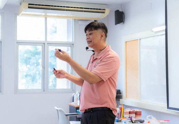 ภาพกิจกรรม  คณะวิทยาศาสตร์และเทคโนโลยี มหาวิทยาลัยราชภัฏกำแพงเพชร ร่วมกับโรงเรียนอนุบาลกำแพงเพชร จัดกิจกรรมสะเต็มศึกษา ตามโครงการฝึกทักษะเพื่อพัฒนาอุจฉริยะภาพวิทยาศาสตร์