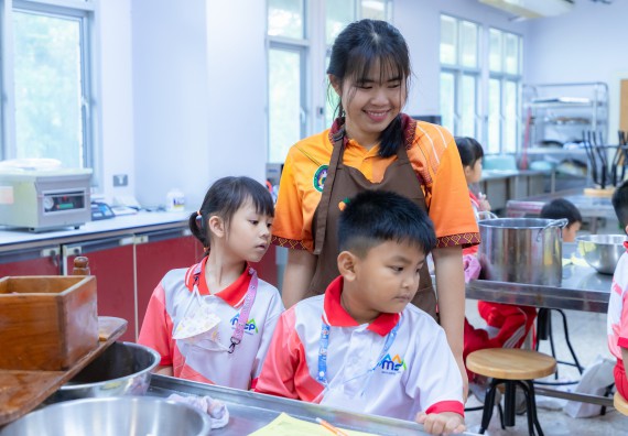 ภาพกิจกรรม  คณะวิทยาศาสตร์และเทคโนโลยี มหาวิทยาลัยราชภัฏกำแพงเพชร ร่วมกับโรงเรียนอนุบาลกำแพงเพชร จัดกิจกรรมสะเต็มศึกษา ตามโครงการฝึกทักษะเพื่อพัฒนาอุจฉริยะภาพวิทยาศาสตร์