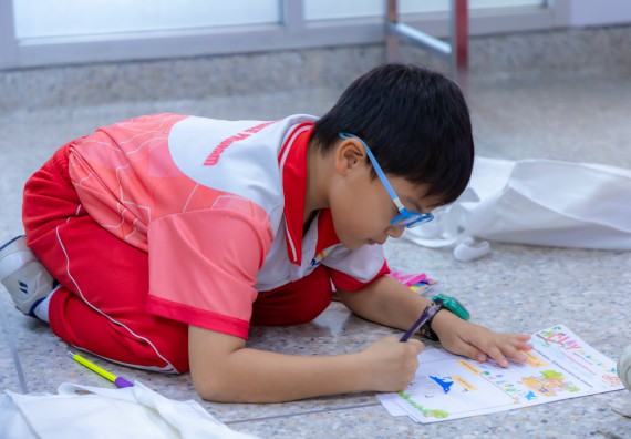 ภาพกิจกรรม  คณะวิทยาศาสตร์และเทคโนโลยี มหาวิทยาลัยราชภัฏกำแพงเพชร ร่วมกับโรงเรียนอนุบาลกำแพงเพชร จัดกิจกรรมสะเต็มศึกษา ตามโครงการฝึกทักษะเพื่อพัฒนาอุจฉริยะภาพวิทยาศาสตร์