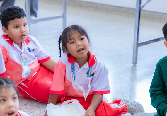 ภาพกิจกรรม  คณะวิทยาศาสตร์และเทคโนโลยี มหาวิทยาลัยราชภัฏกำแพงเพชร ร่วมกับโรงเรียนอนุบาลกำแพงเพชร จัดกิจกรรมสะเต็มศึกษา ตามโครงการฝึกทักษะเพื่อพัฒนาอุจฉริยะภาพวิทยาศาสตร์