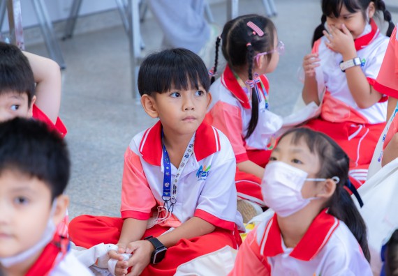 ภาพกิจกรรม  คณะวิทยาศาสตร์และเทคโนโลยี มหาวิทยาลัยราชภัฏกำแพงเพชร ร่วมกับโรงเรียนอนุบาลกำแพงเพชร จัดกิจกรรมสะเต็มศึกษา ตามโครงการฝึกทักษะเพื่อพัฒนาอุจฉริยะภาพวิทยาศาสตร์