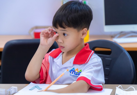 ภาพกิจกรรม  คณะวิทยาศาสตร์และเทคโนโลยี มหาวิทยาลัยราชภัฏกำแพงเพชร ร่วมกับโรงเรียนอนุบาลกำแพงเพชร จัดกิจกรรมสะเต็มศึกษา ตามโครงการฝึกทักษะเพื่อพัฒนาอุจฉริยะภาพวิทยาศาสตร์