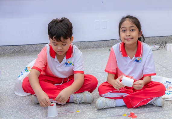 ภาพกิจกรรม  คณะวิทยาศาสตร์และเทคโนโลยี มหาวิทยาลัยราชภัฏกำแพงเพชร ร่วมกับโรงเรียนอนุบาลกำแพงเพชร จัดกิจกรรมสะเต็มศึกษา ตามโครงการฝึกทักษะเพื่อพัฒนาอุจฉริยะภาพวิทยาศาสตร์