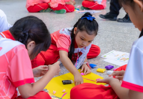 ภาพกิจกรรม  คณะวิทยาศาสตร์และเทคโนโลยี มหาวิทยาลัยราชภัฏกำแพงเพชร ร่วมกับโรงเรียนอนุบาลกำแพงเพชร จัดกิจกรรมสะเต็มศึกษา ตามโครงการฝึกทักษะเพื่อพัฒนาอุจฉริยะภาพวิทยาศาสตร์