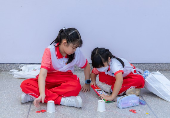 ภาพกิจกรรม  คณะวิทยาศาสตร์และเทคโนโลยี มหาวิทยาลัยราชภัฏกำแพงเพชร ร่วมกับโรงเรียนอนุบาลกำแพงเพชร จัดกิจกรรมสะเต็มศึกษา ตามโครงการฝึกทักษะเพื่อพัฒนาอุจฉริยะภาพวิทยาศาสตร์