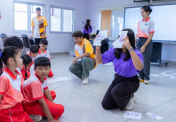 ภาพกิจกรรม  คณะวิทยาศาสตร์และเทคโนโลยี มหาวิทยาลัยราชภัฏกำแพงเพชร ร่วมกับโรงเรียนอนุบาลกำแพงเพชร จัดกิจกรรมสะเต็มศึกษา ตามโครงการฝึกทักษะเพื่อพัฒนาอุจฉริยะภาพวิทยาศาสตร์