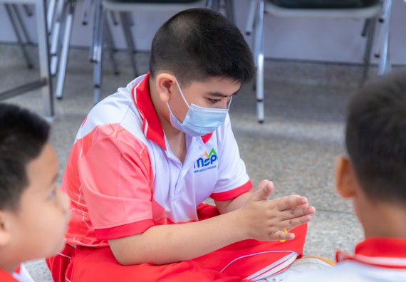 ภาพกิจกรรม  คณะวิทยาศาสตร์และเทคโนโลยี มหาวิทยาลัยราชภัฏกำแพงเพชร ร่วมกับโรงเรียนอนุบาลกำแพงเพชร จัดกิจกรรมสะเต็มศึกษา ตามโครงการฝึกทักษะเพื่อพัฒนาอุจฉริยะภาพวิทยาศาสตร์