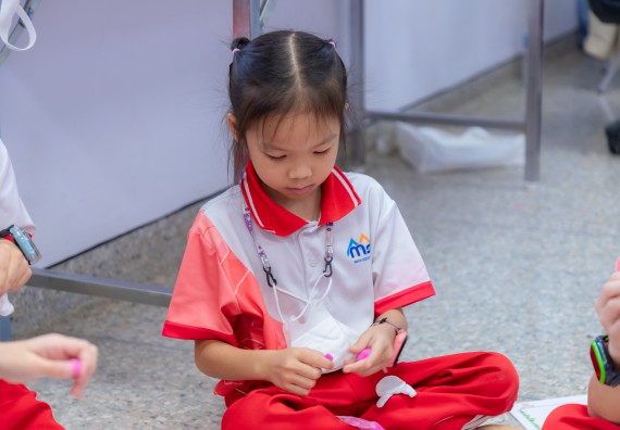 ภาพกิจกรรม  คณะวิทยาศาสตร์และเทคโนโลยี มหาวิทยาลัยราชภัฏกำแพงเพชร ร่วมกับโรงเรียนอนุบาลกำแพงเพชร จัดกิจกรรมสะเต็มศึกษา ตามโครงการฝึกทักษะเพื่อพัฒนาอุจฉริยะภาพวิทยาศาสตร์