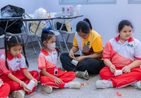 ภาพกิจกรรม  คณะวิทยาศาสตร์และเทคโนโลยี มหาวิทยาลัยราชภัฏกำแพงเพชร ร่วมกับโรงเรียนอนุบาลกำแพงเพชร จัดกิจกรรมสะเต็มศึกษา ตามโครงการฝึกทักษะเพื่อพัฒนาอุจฉริยะภาพวิทยาศาสตร์