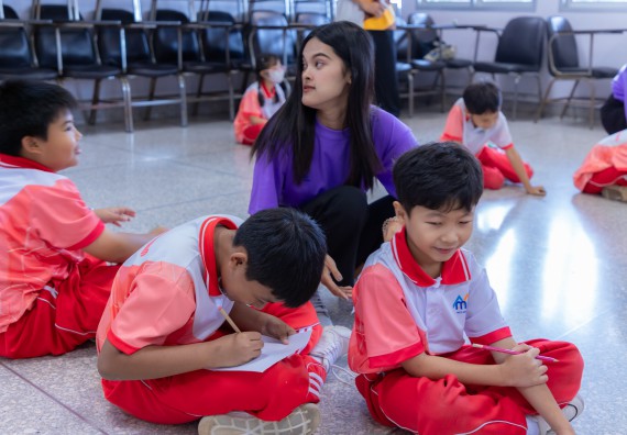 ภาพกิจกรรม  คณะวิทยาศาสตร์และเทคโนโลยี มหาวิทยาลัยราชภัฏกำแพงเพชร ร่วมกับโรงเรียนอนุบาลกำแพงเพชร จัดกิจกรรมสะเต็มศึกษา ตามโครงการฝึกทักษะเพื่อพัฒนาอุจฉริยะภาพวิทยาศาสตร์