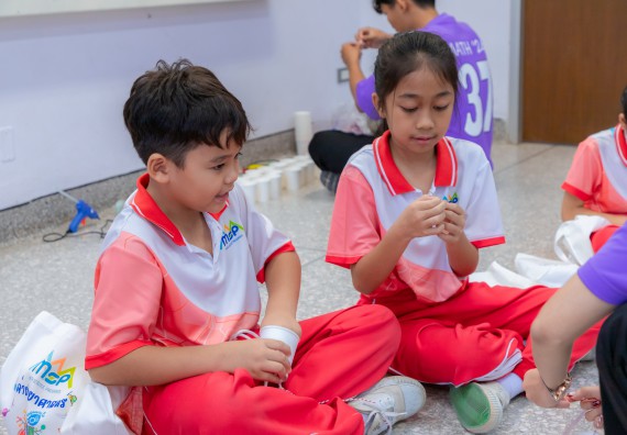 ภาพกิจกรรม  คณะวิทยาศาสตร์และเทคโนโลยี มหาวิทยาลัยราชภัฏกำแพงเพชร ร่วมกับโรงเรียนอนุบาลกำแพงเพชร จัดกิจกรรมสะเต็มศึกษา ตามโครงการฝึกทักษะเพื่อพัฒนาอุจฉริยะภาพวิทยาศาสตร์