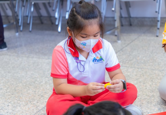 ภาพกิจกรรม  คณะวิทยาศาสตร์และเทคโนโลยี มหาวิทยาลัยราชภัฏกำแพงเพชร ร่วมกับโรงเรียนอนุบาลกำแพงเพชร จัดกิจกรรมสะเต็มศึกษา ตามโครงการฝึกทักษะเพื่อพัฒนาอุจฉริยะภาพวิทยาศาสตร์