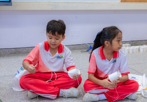 ภาพกิจกรรม  คณะวิทยาศาสตร์และเทคโนโลยี มหาวิทยาลัยราชภัฏกำแพงเพชร ร่วมกับโรงเรียนอนุบาลกำแพงเพชร จัดกิจกรรมสะเต็มศึกษา ตามโครงการฝึกทักษะเพื่อพัฒนาอุจฉริยะภาพวิทยาศาสตร์