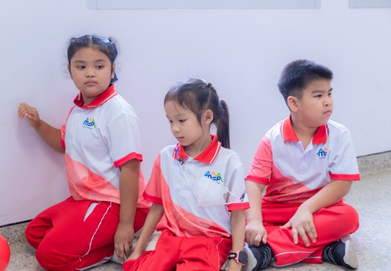 ภาพกิจกรรม  คณะวิทยาศาสตร์และเทคโนโลยี มหาวิทยาลัยราชภัฏกำแพงเพชร ร่วมกับโรงเรียนอนุบาลกำแพงเพชร จัดกิจกรรมสะเต็มศึกษา ตามโครงการฝึกทักษะเพื่อพัฒนาอุจฉริยะภาพวิทยาศาสตร์