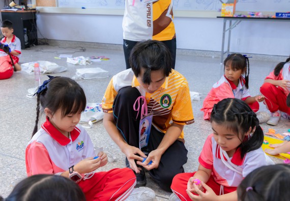 ภาพกิจกรรม  คณะวิทยาศาสตร์และเทคโนโลยี มหาวิทยาลัยราชภัฏกำแพงเพชร ร่วมกับโรงเรียนอนุบาลกำแพงเพชร จัดกิจกรรมสะเต็มศึกษา ตามโครงการฝึกทักษะเพื่อพัฒนาอุจฉริยะภาพวิทยาศาสตร์