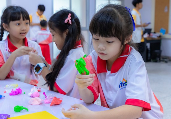 ภาพกิจกรรม  คณะวิทยาศาสตร์และเทคโนโลยี มหาวิทยาลัยราชภัฏกำแพงเพชร ร่วมกับโรงเรียนอนุบาลกำแพงเพชร จัดกิจกรรมสะเต็มศึกษา ตามโครงการฝึกทักษะเพื่อพัฒนาอุจฉริยะภาพวิทยาศาสตร์