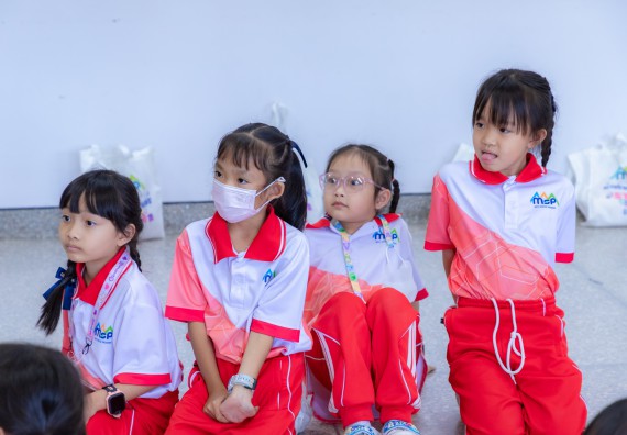 ภาพกิจกรรม  คณะวิทยาศาสตร์และเทคโนโลยี มหาวิทยาลัยราชภัฏกำแพงเพชร ร่วมกับโรงเรียนอนุบาลกำแพงเพชร จัดกิจกรรมสะเต็มศึกษา ตามโครงการฝึกทักษะเพื่อพัฒนาอุจฉริยะภาพวิทยาศาสตร์